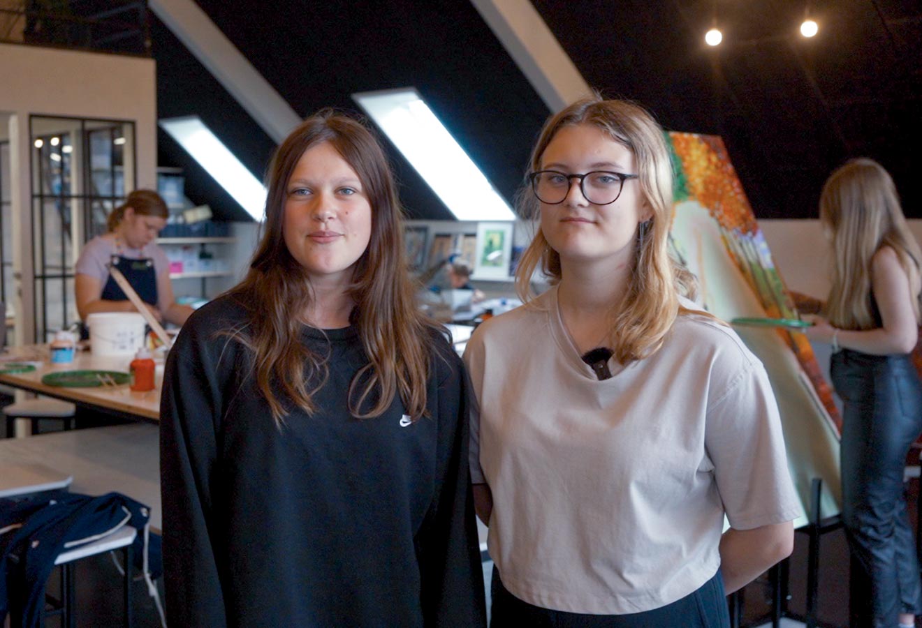 Kunst & Design - Lærke og Madeline fortæller om linjefaget Kunst & Design på Fjordvang Efterskole 2021