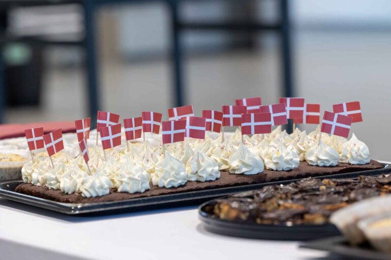 Kage med flag
