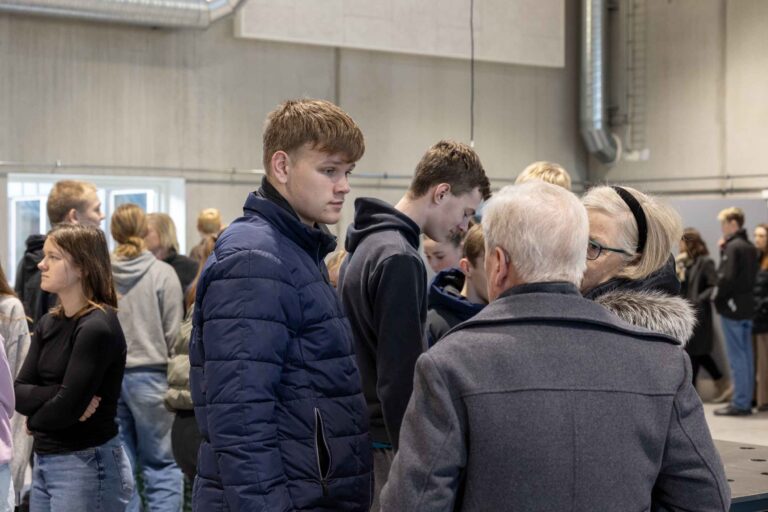 Fjordvang Efterskole er klar til teknologiprojektet: Eleverne ser frem til 3D print, robotter og tech-innovationer