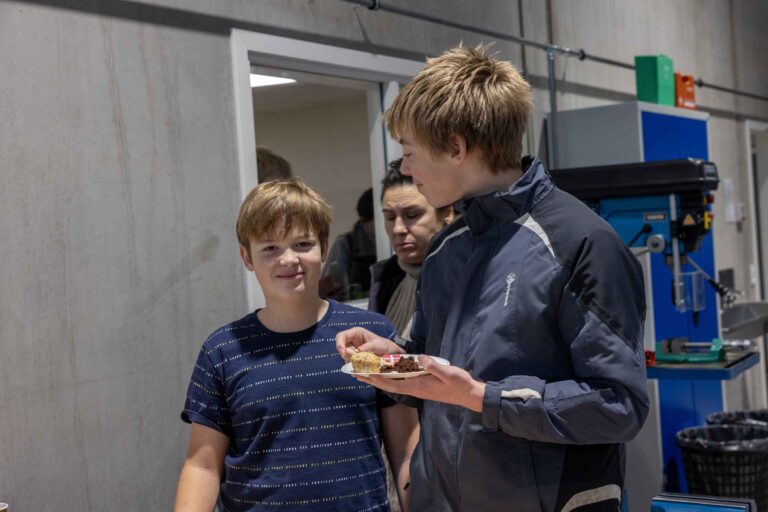 Eleverne på Fjordvang Efterskole er klar til teknologiske udfordringer i de nye, innovative rammer