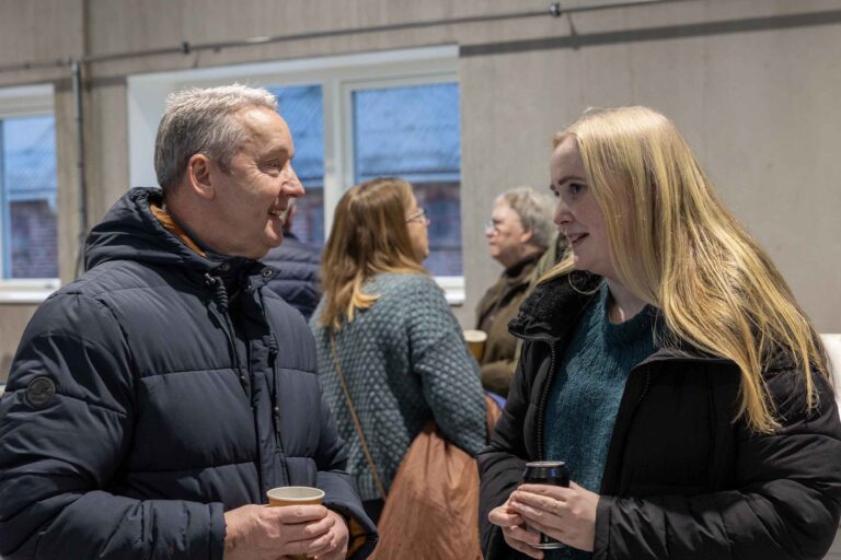 Fjordvang Efterskole takker Tietgenfonden for støtten til det teknologiske fyrtårn og metalværksted