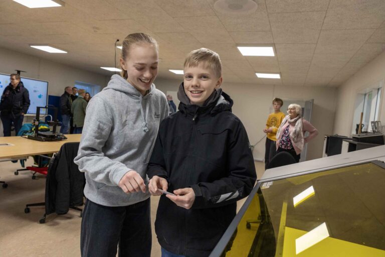 Efterskole Jylland stolt præsenterer: Fjordvang Efterskoles teknologihus og metalværksted åbner dørene for fremtiden
