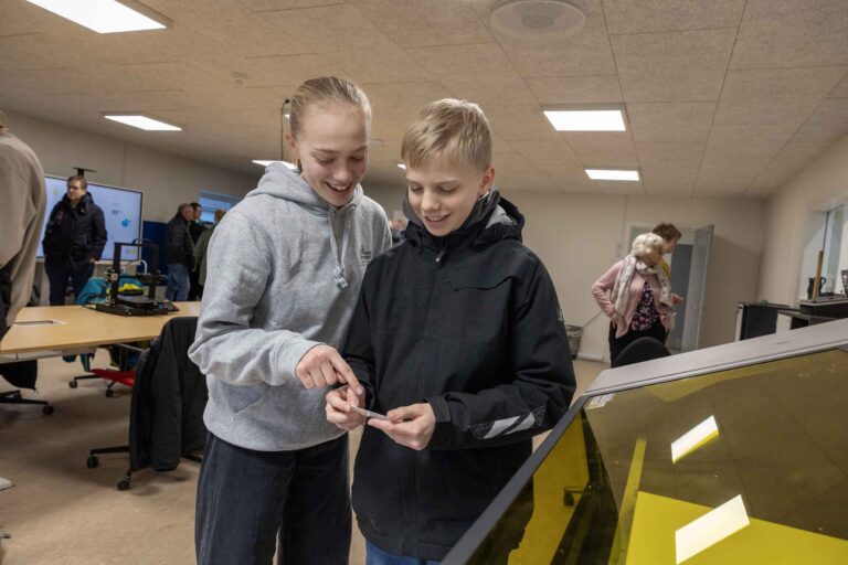 Fjordvang Efterskole sætter nye standarder med det futuristiske teknologihus og det dynamiske metalværksted